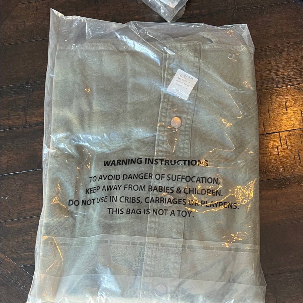 Elan Khaki Utility Jacket with Rock & Roll Patch size available Large and Medium - Picture 9 of 13